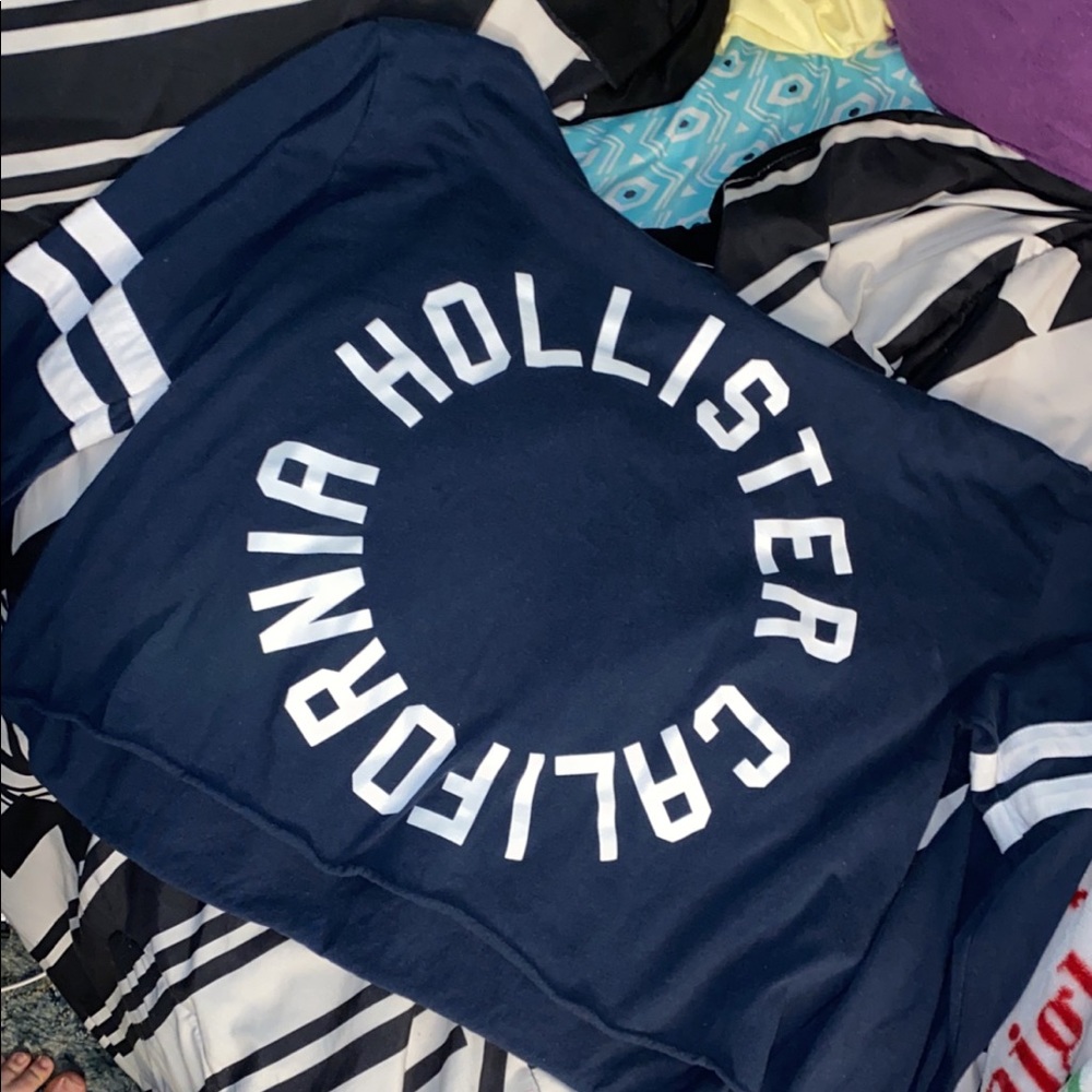 Hollister crop too long sleeve large